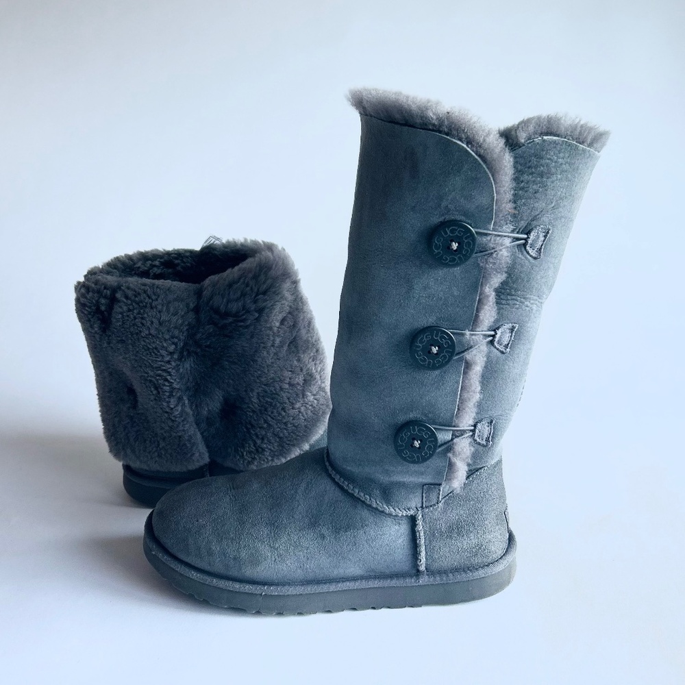 UGG Gray Suede Genuine Leather Sheepskin Lining High Knee Boots size 9